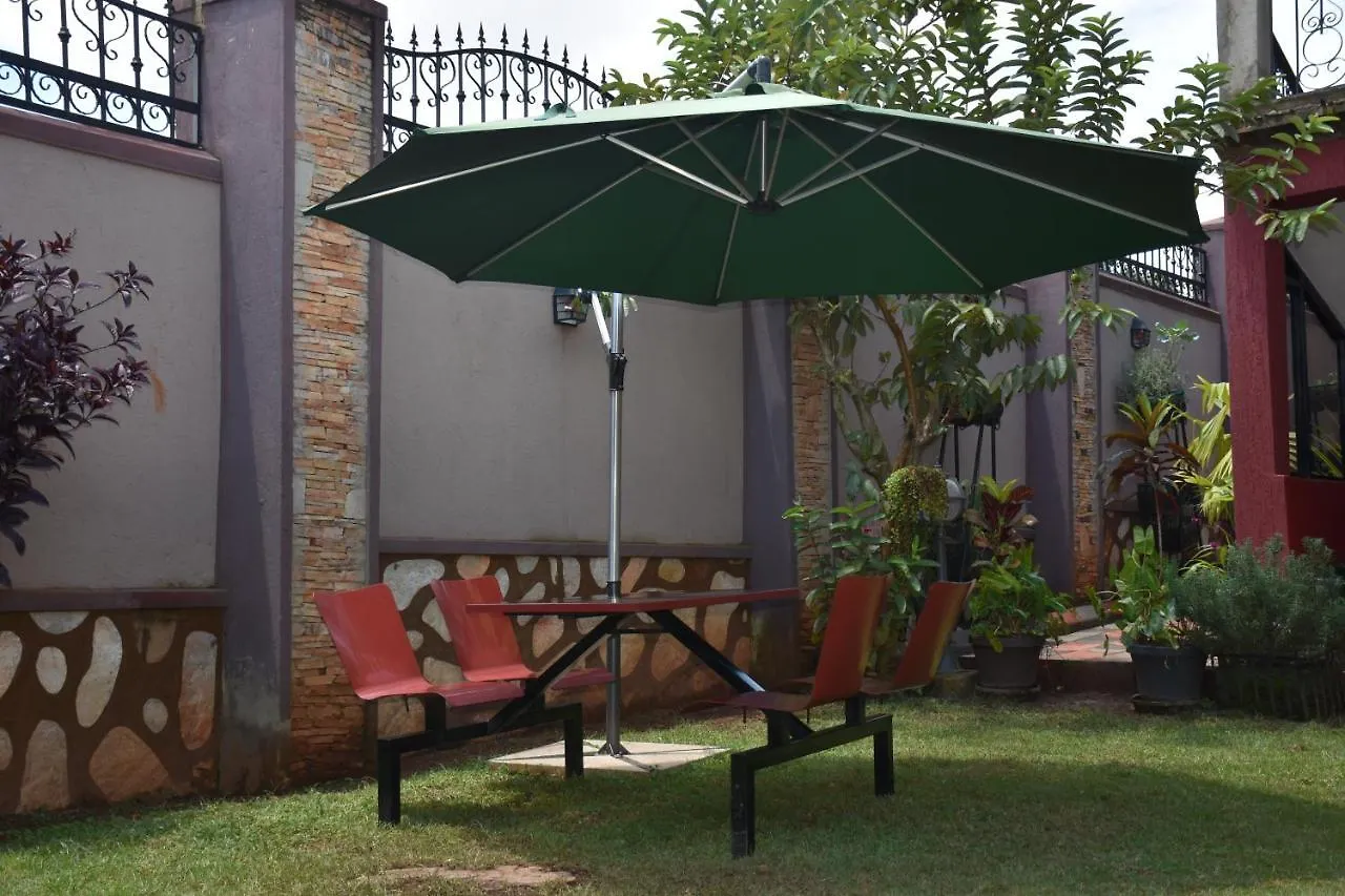 Pent House Inn Namugongo Kasiyirize Hotel