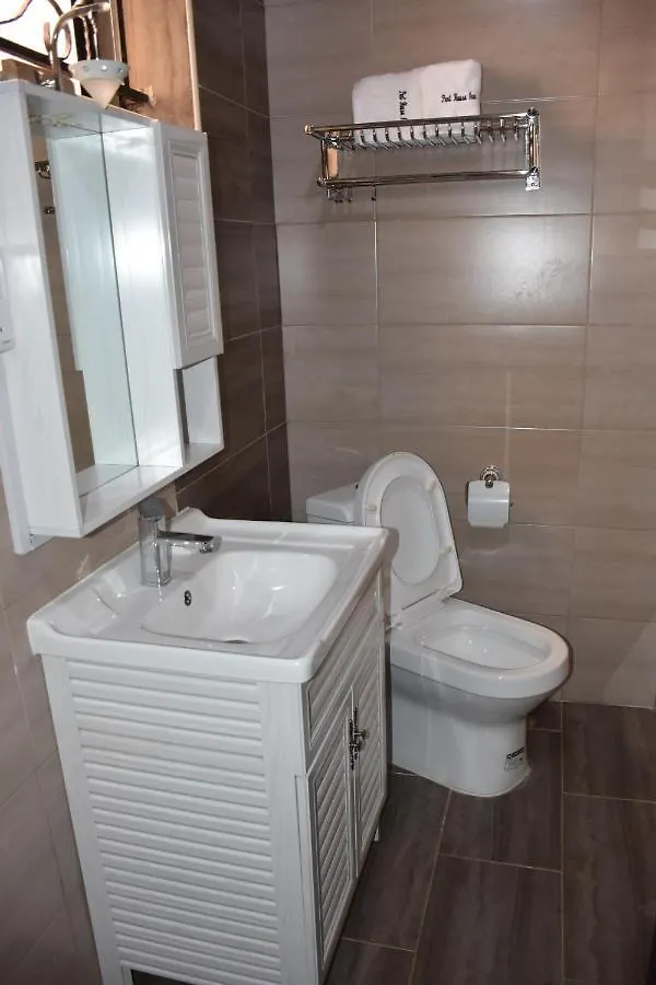 Pent House Inn Namugongo Kasiyirize Hotel